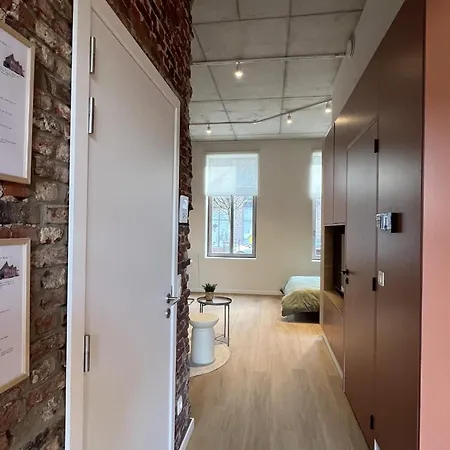 Modern In With Parking Apartment Bree