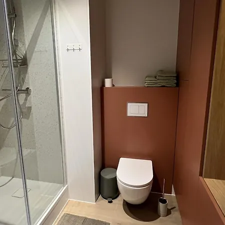 Apartment Modern In With Parking Bree